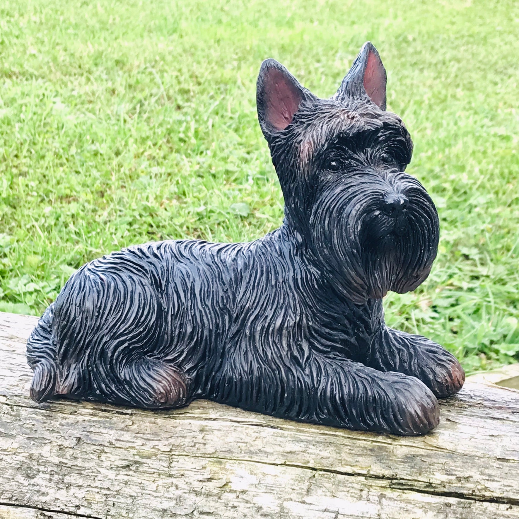 Laying Scottish Terrier 'Scottie Dog' indoor ornament or garden decoration