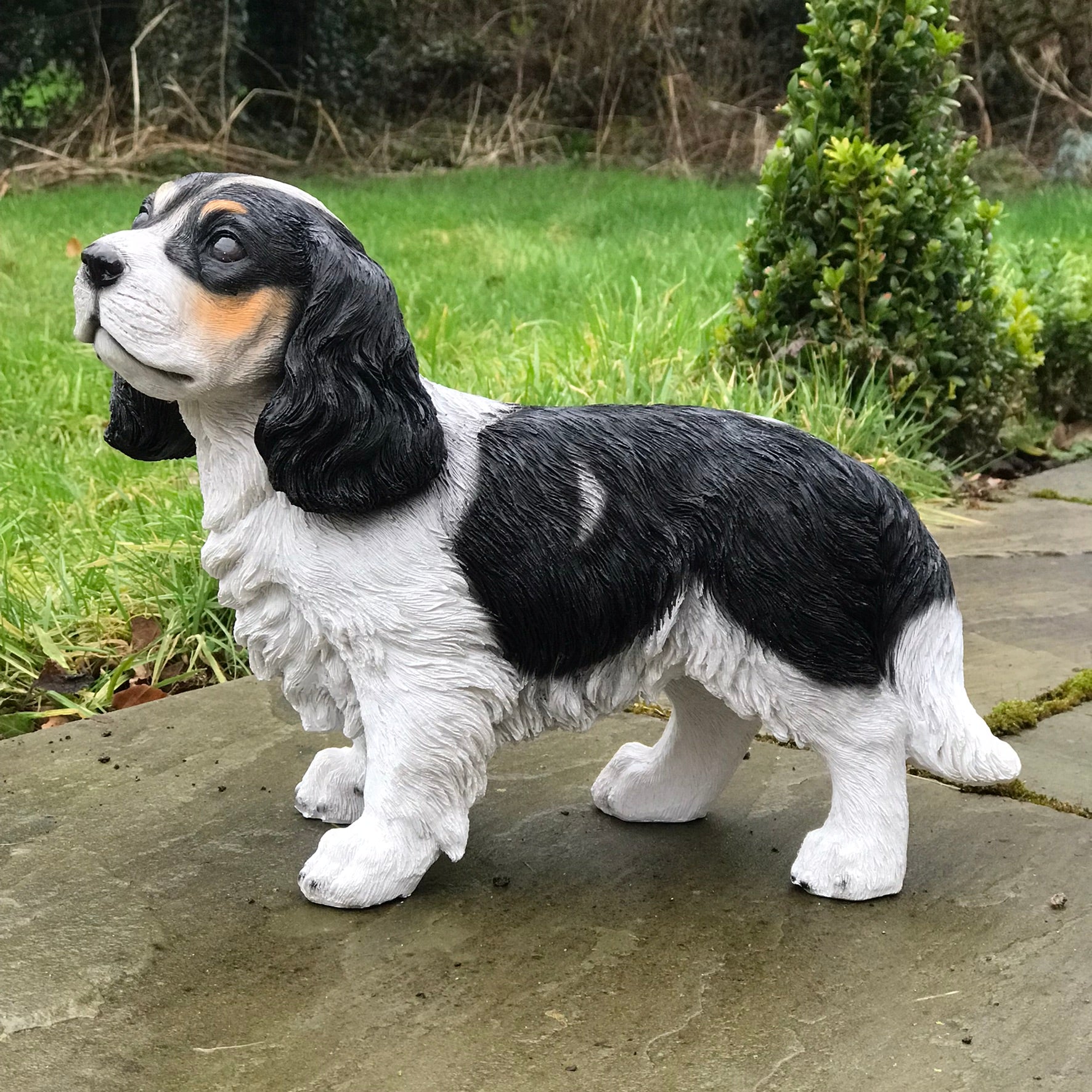 Large (31cm) Cavalier King Charles Spaniel figurine, heavy weight home or garden decoration