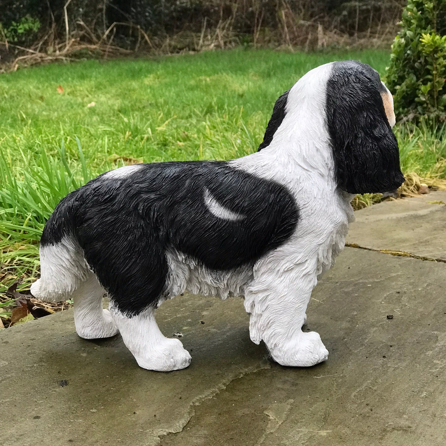 Large (31cm) Cavalier King Charles Spaniel figurine, heavy weight home or garden decoration