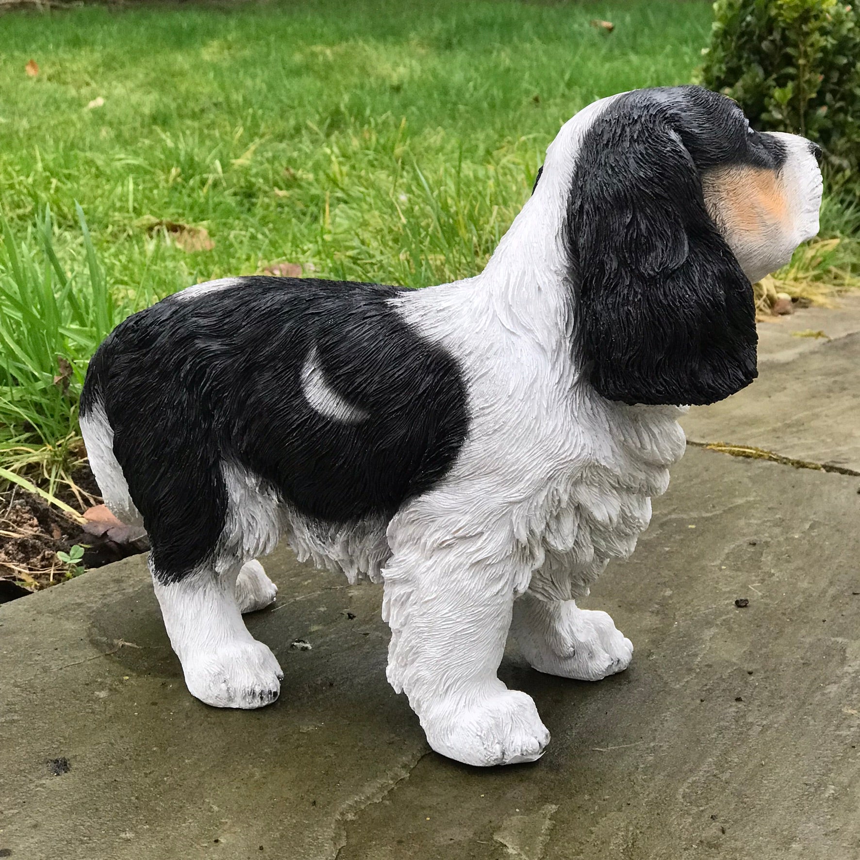 Large (31cm) Cavalier King Charles Spaniel figurine, heavy weight home or garden decoration